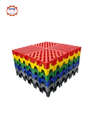 40*40 Cortes de baloncesto personalizadas con azulejos de suelo de PP negros antideslizantes con superficie resistente al desgaste