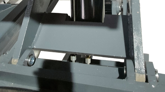 Elevación con reparación de automóviles Mantenimiento de elevación 3.5T Superficie montada elevadora de tijeras hidráulica automotriz