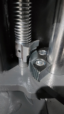 Maximice el potencial de su taller de reparación de automóviles con motores de 2.2kw y dos ascensores de postes